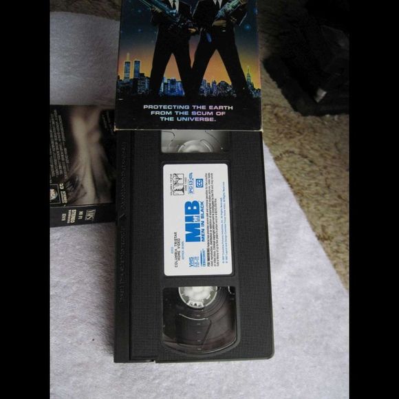 Apollo 13 Hanks Men in Black Smith Jones ET Green VHS Cassette Tape Bundle $3 - Picture 4 of 8